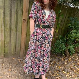 Vintage floral belted midi dress, size MED/LG.